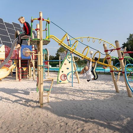 Vakantiepark Wilhelm Tell Superieur Chalet Opglabbeek Ngoại thất bức ảnh
