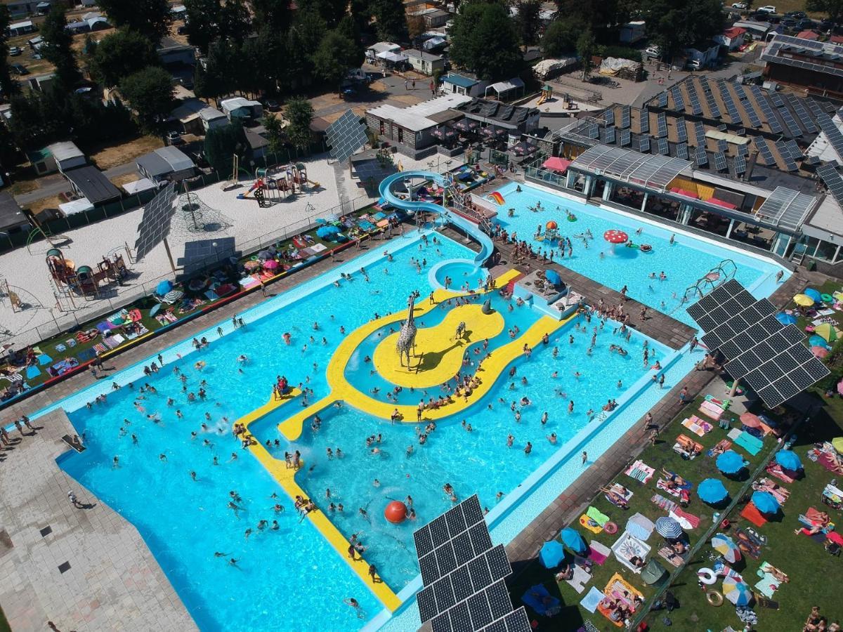Vakantiepark Wilhelm Tell Superieur Chalet Opglabbeek Ngoại thất bức ảnh