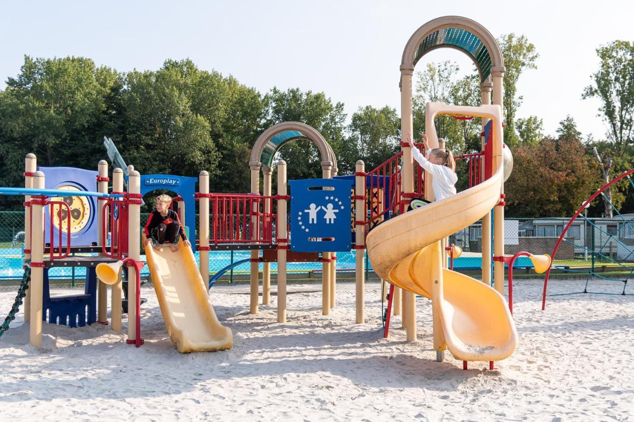 Vakantiepark Wilhelm Tell Superieur Chalet Opglabbeek Ngoại thất bức ảnh