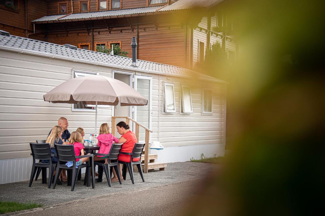 Vakantiepark Wilhelm Tell Superieur Chalet Opglabbeek Ngoại thất bức ảnh